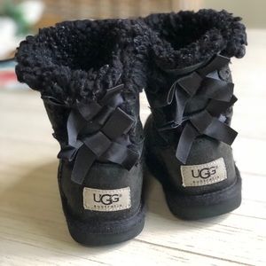 Black UGG’s